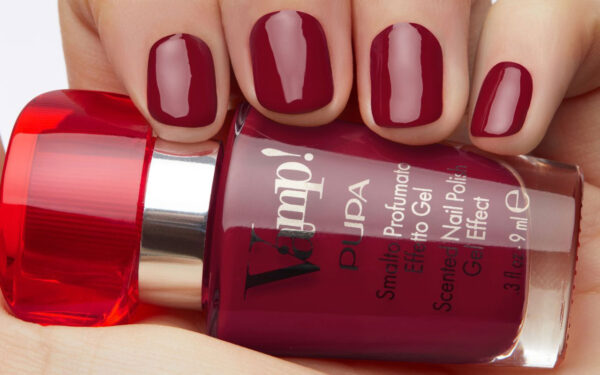 Pupa Vamp! Smalto Profumato Effetto Gel -204 Passionate Red